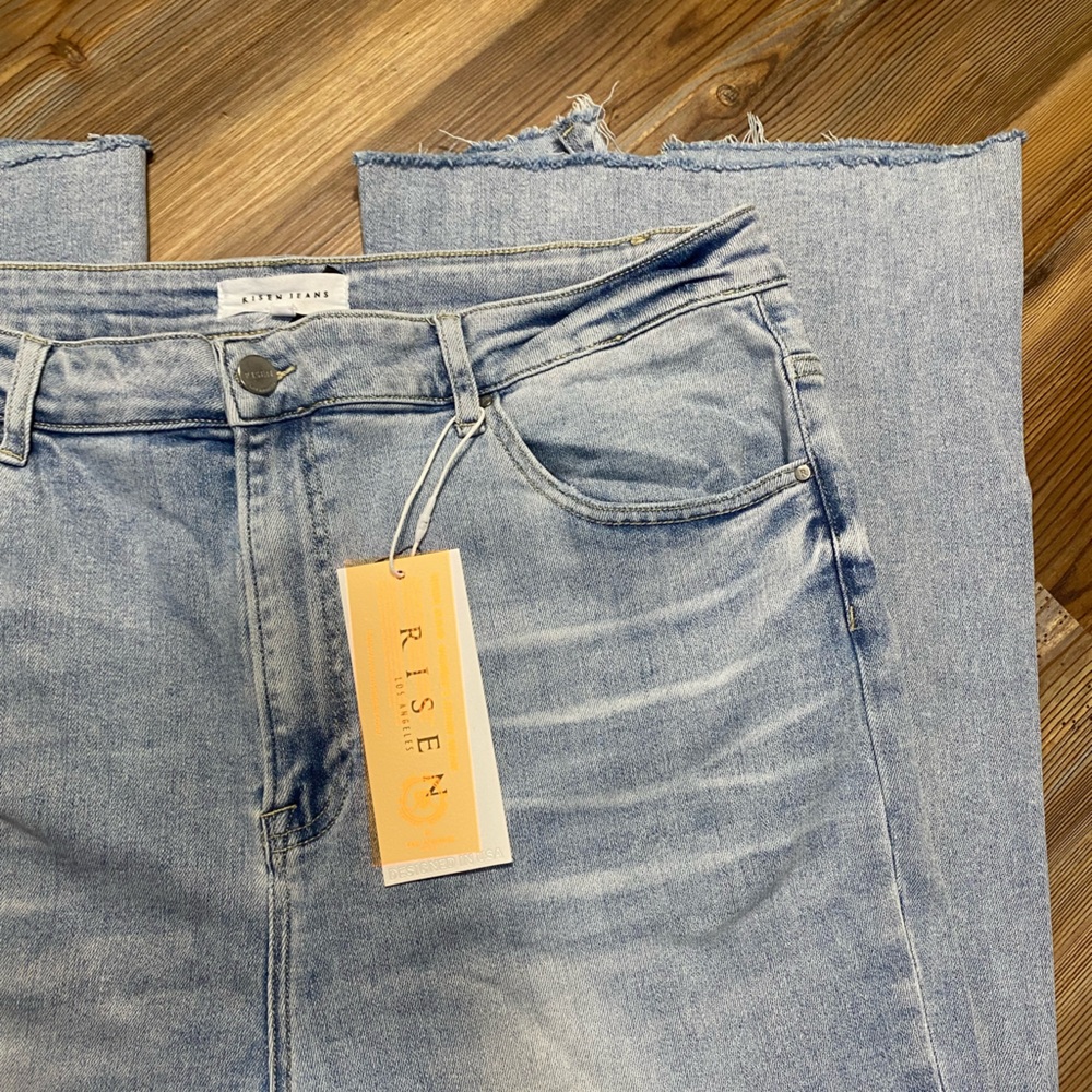 4/$16 Risen Jeans - Picture 11 of 13